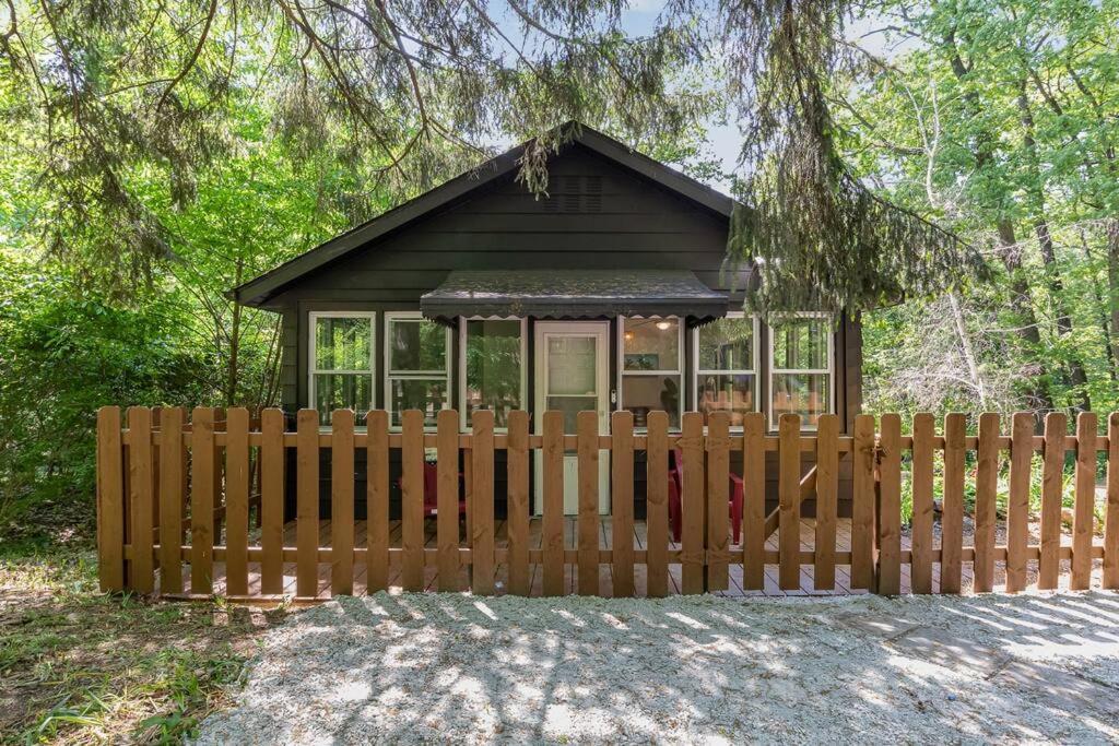 Black Cabin Getaway In Woods I Valpo Valparaiso Exterior foto